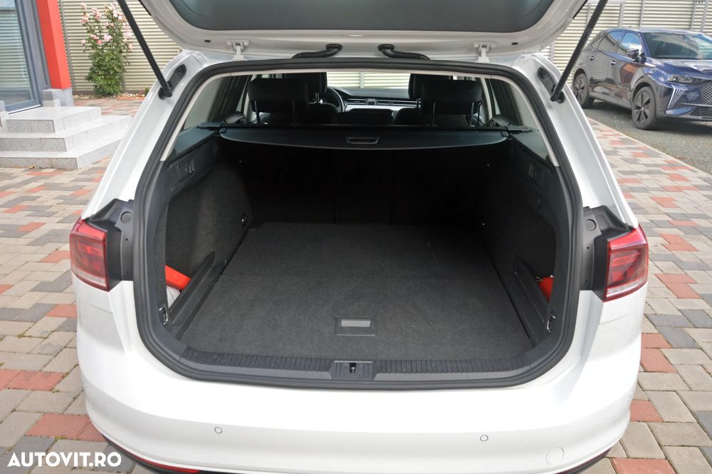 Volkswagen Passat 2.0 TDI DSG Comfortline - 40