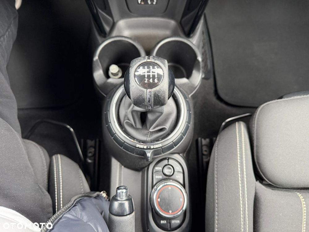 MINI Cooper S Sidewalk - 25