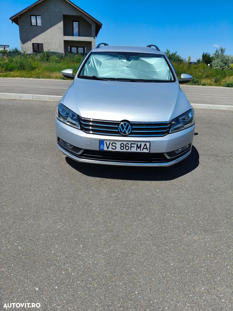 VOLKSWAGEN Passat