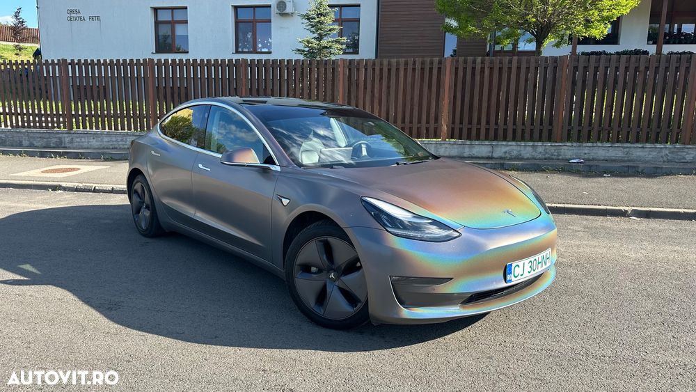 Tesla Model 3 - 11