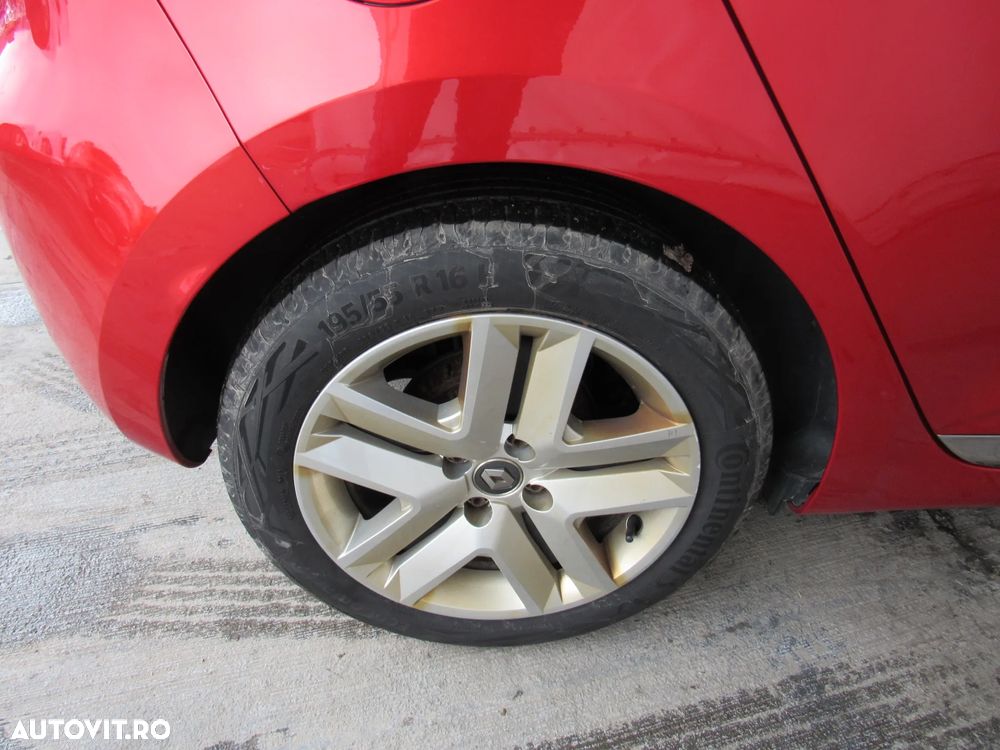 Renault Clio TCe 100 EXPERIENCE - 8