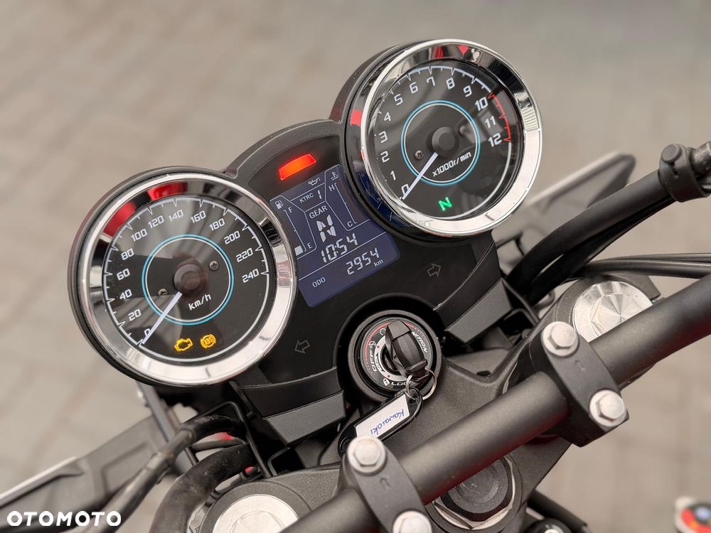 Kawasaki Z 650 RS - 8