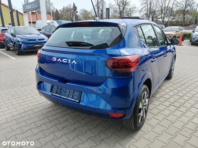 Dacia Sandero - 8