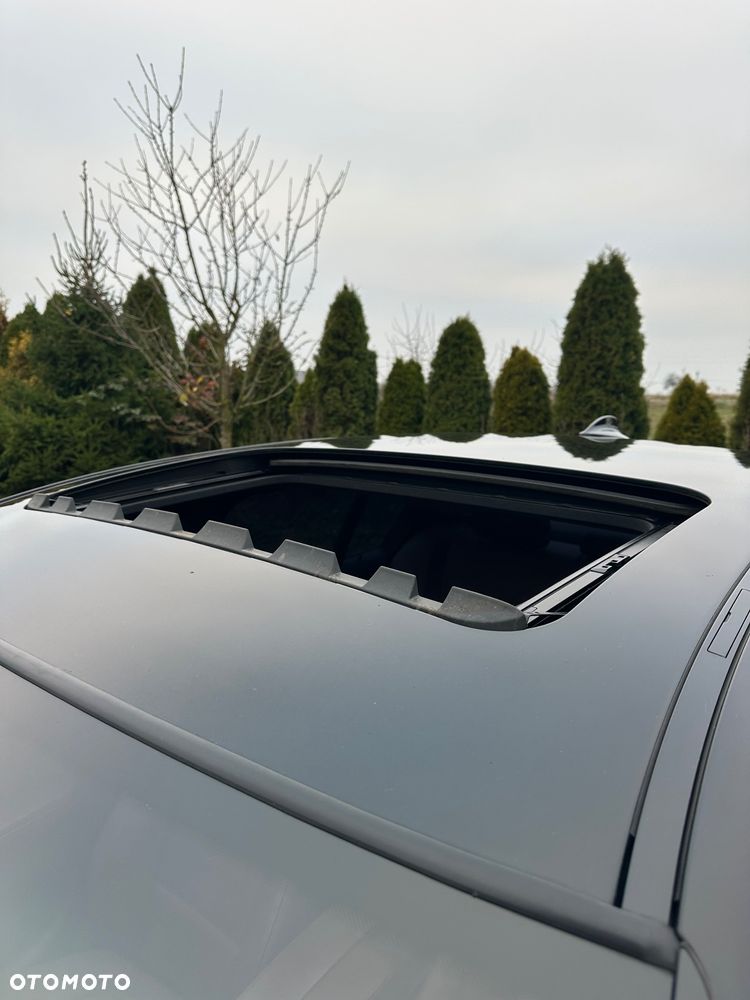 BMW Seria 3 318i - 10