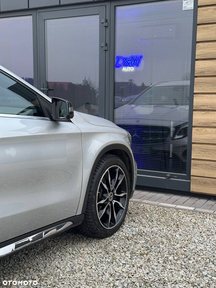 Mercedes-Benz GLA 180 d 7G-DCT AMG Line - 18