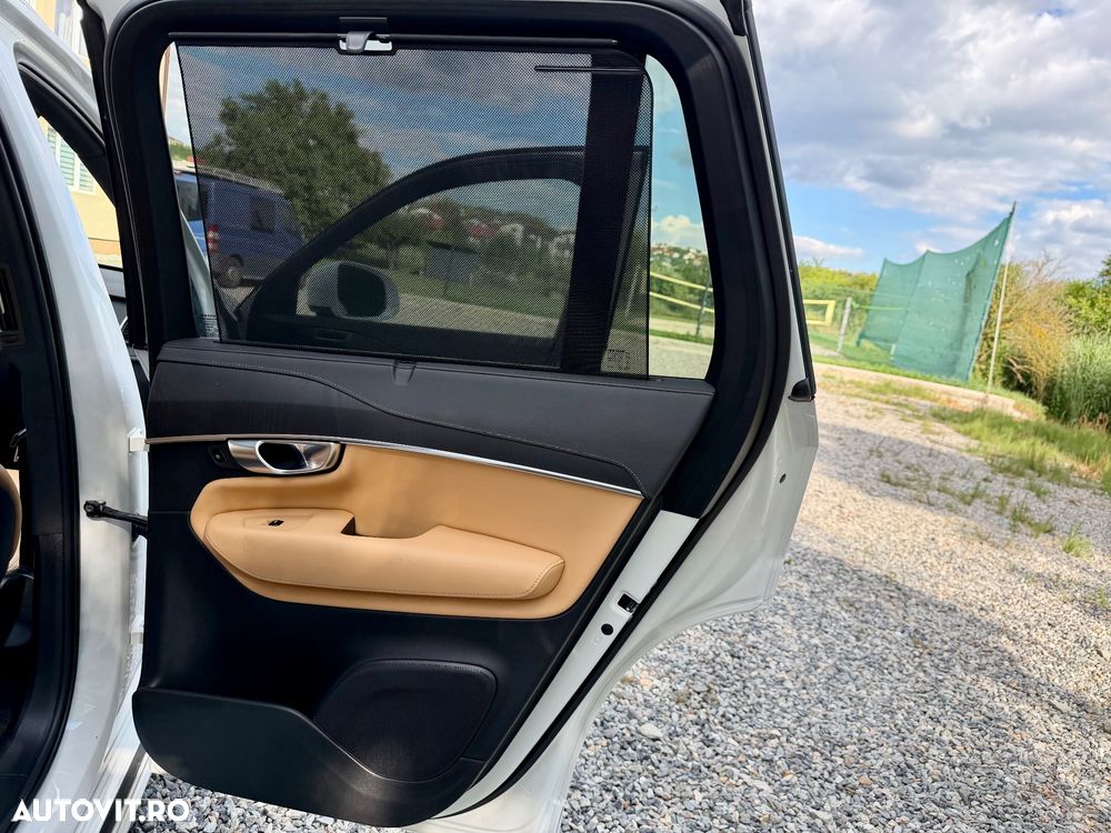 Volvo XC 90 - 25