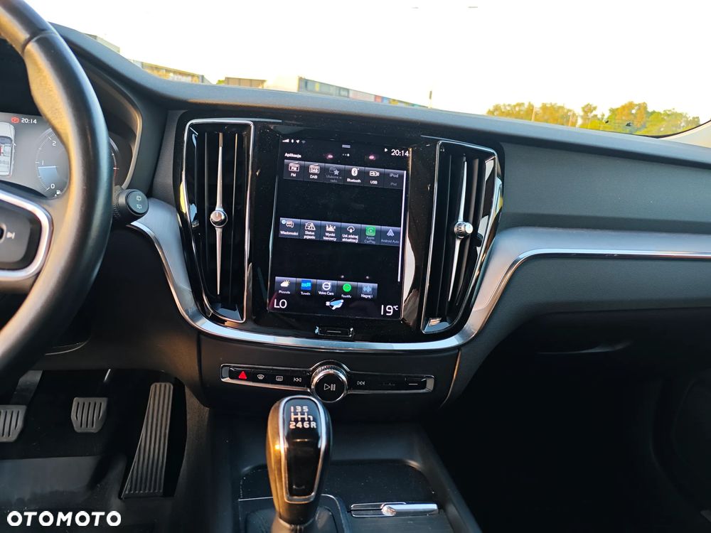 Volvo V60 D3 Momentum Pro - 12