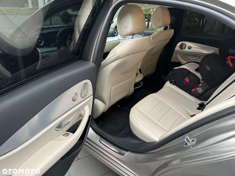 Mercedes-Benz Klasa E 220 d 9G-TRONIC Avantgarde - 12