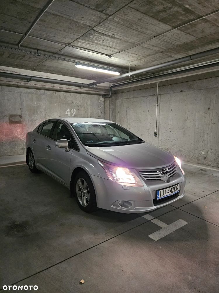 Toyota Avensis 1.8 Comfort - 3