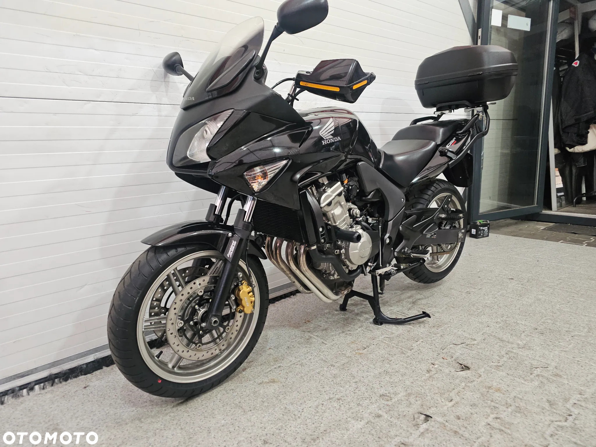 Honda CBF - 2