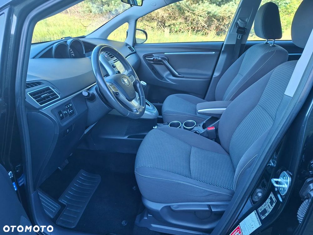 Toyota Verso 1.8 Multidrive Edition - 24