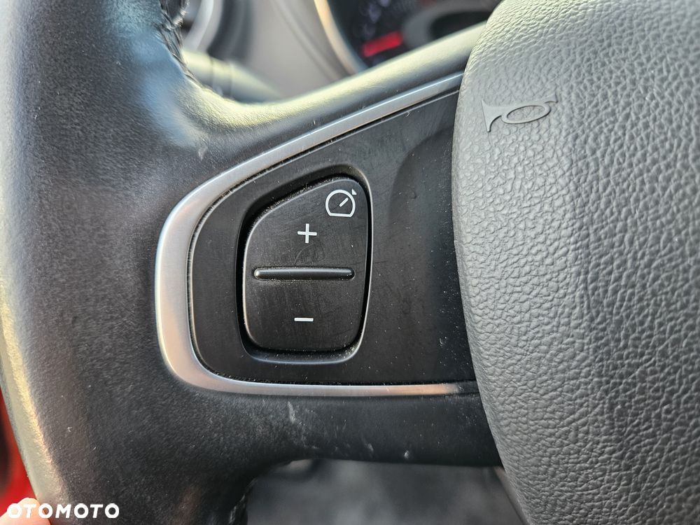 Renault Captur (ENERGY) TCe 90 BOSE EDITION - 37