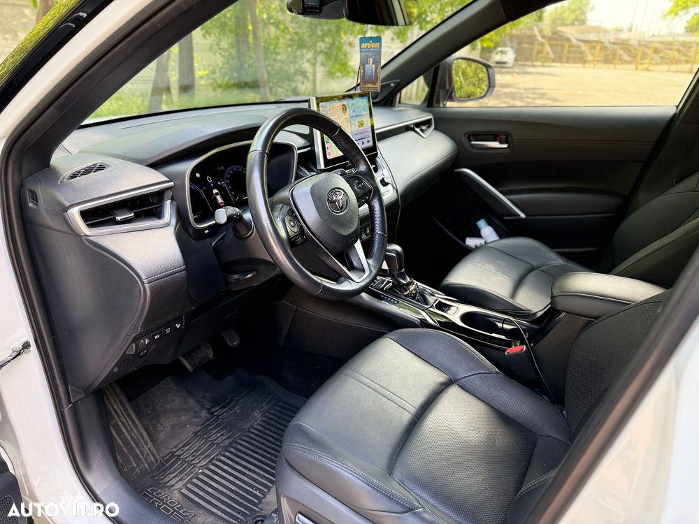 TOYOTA Corolla Cross 2024 — imagine 4