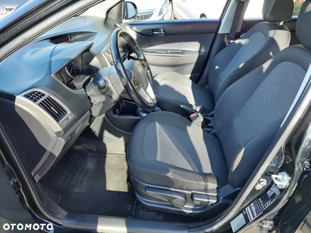 Hyundai i20 1.25 Wersja Jubileuszowa - 11