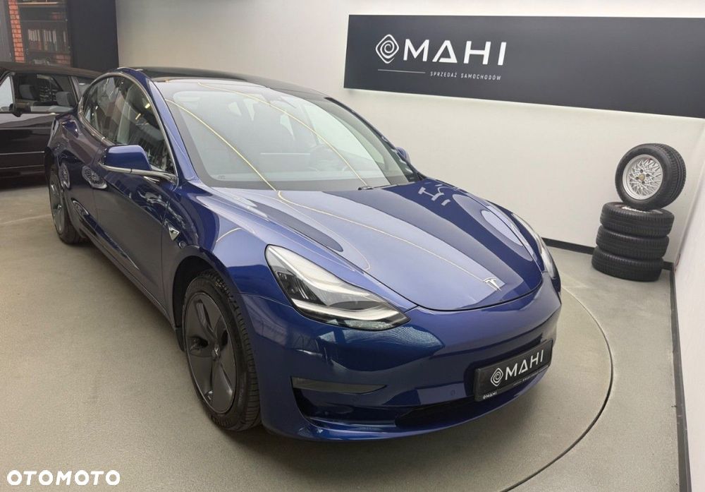 Tesla Model 3 - 2