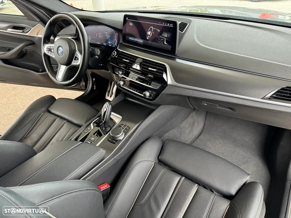 BMW 520 e Pack M - 24