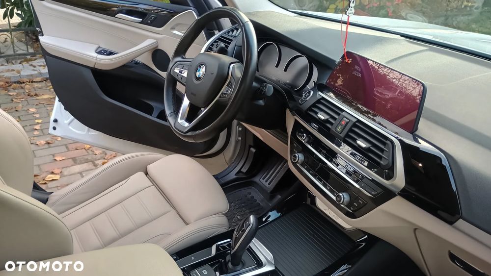 BMW X3 sDrive18d xLine - 10