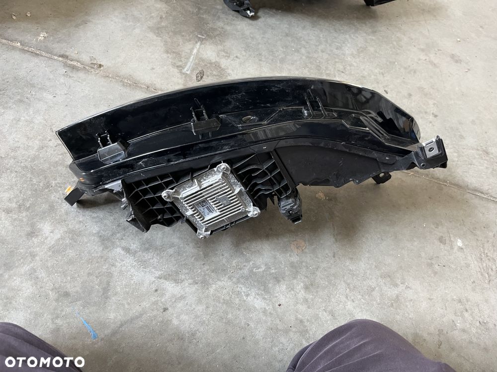 Lampa przednia lewa Renault Megane V E-TECH - 6