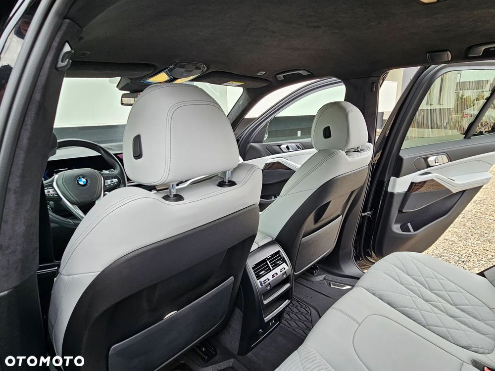 BMW X5 xDrive40i mHEV Individual Edition sport - 15