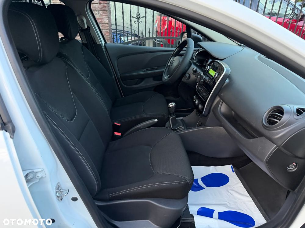 Renault CLIO - 13
