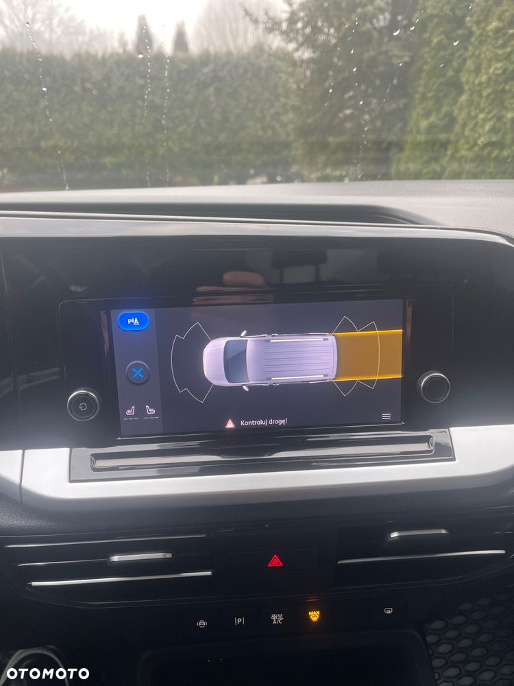 Ford Tourneo Connect Grand ver-grand-2-0-ecoblue-titanium - 11