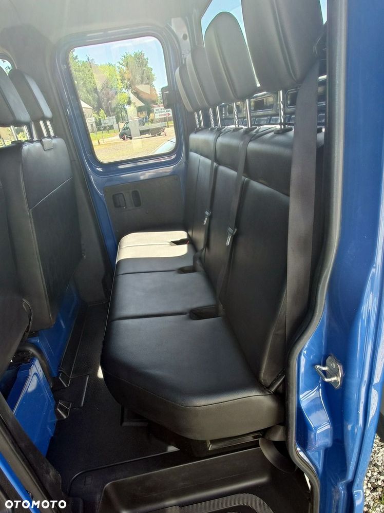 Mercedes-Benz Sprinter - 12
