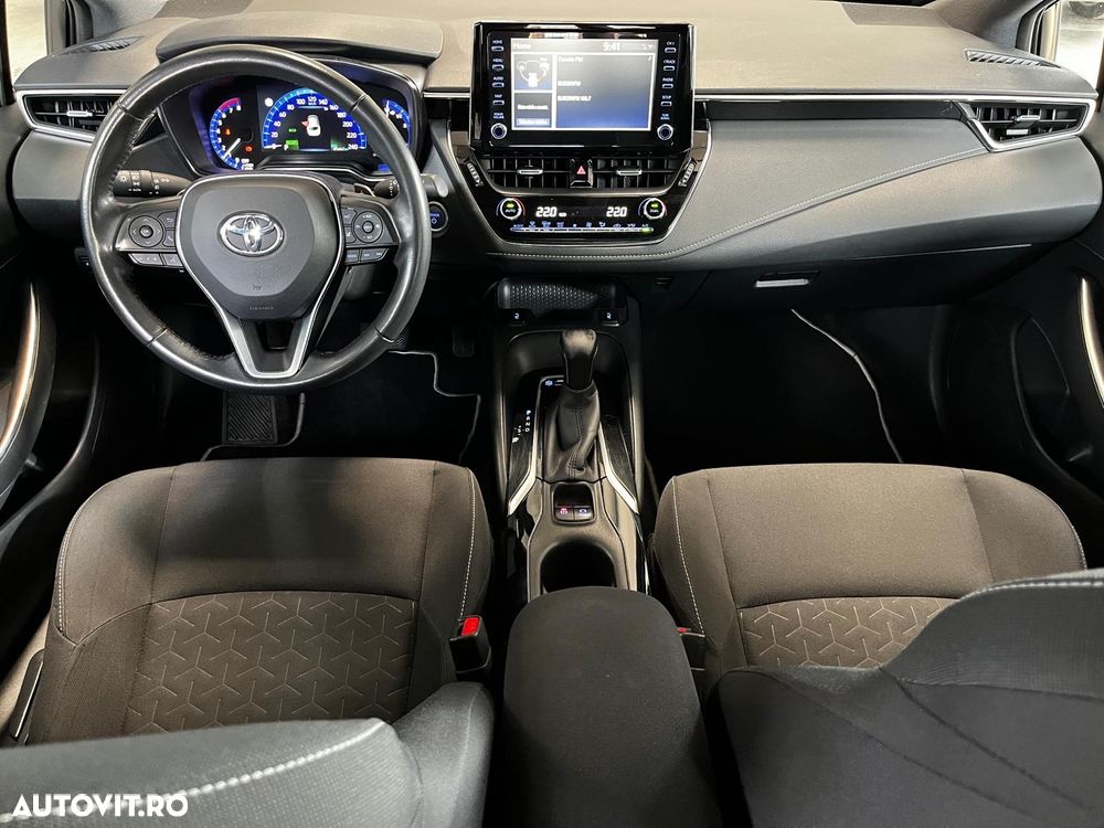 Toyota Corolla - 11