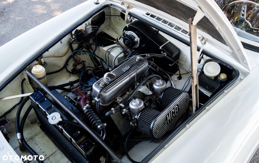 MG MGB - 15
