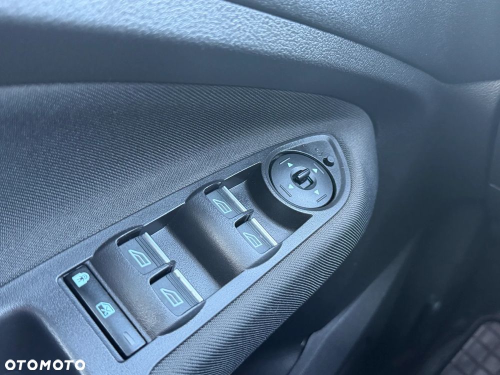 Ford Grand C-MAX - 27