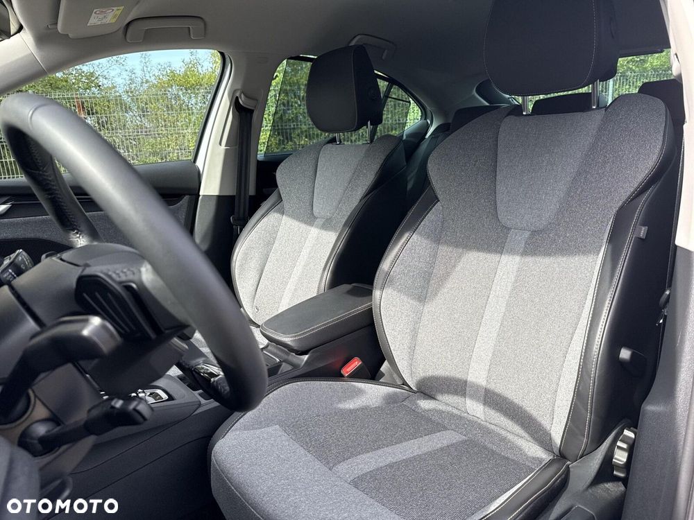 Skoda Octavia 1.5 TSI mHEV Selection DSG - 11