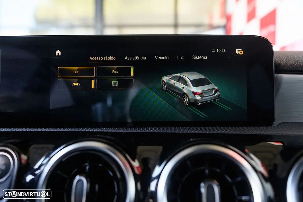 Mercedes-Benz A 180 Limousine d AMG Line Aut. - 53