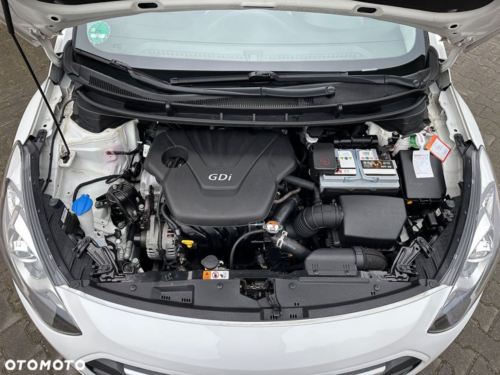 Hyundai i30 blue Kombi 1.6 GDi Passion - 14