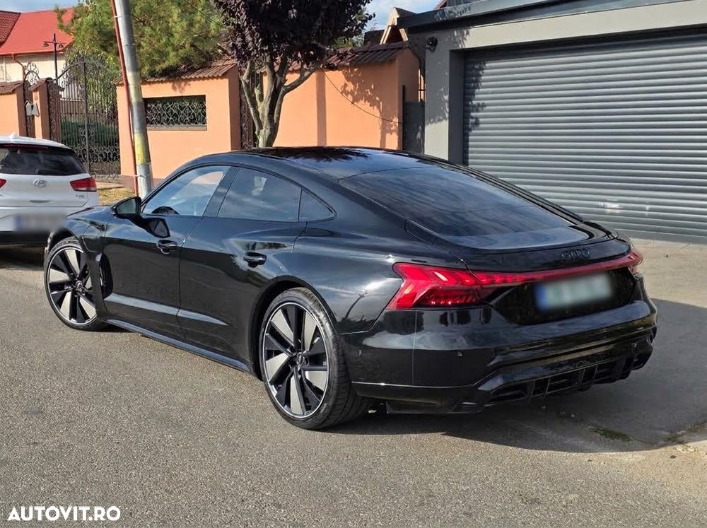 Audi e-tron GT - 4