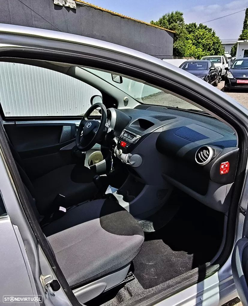 Toyota Aygo 1.0 + AC+VSC - 2