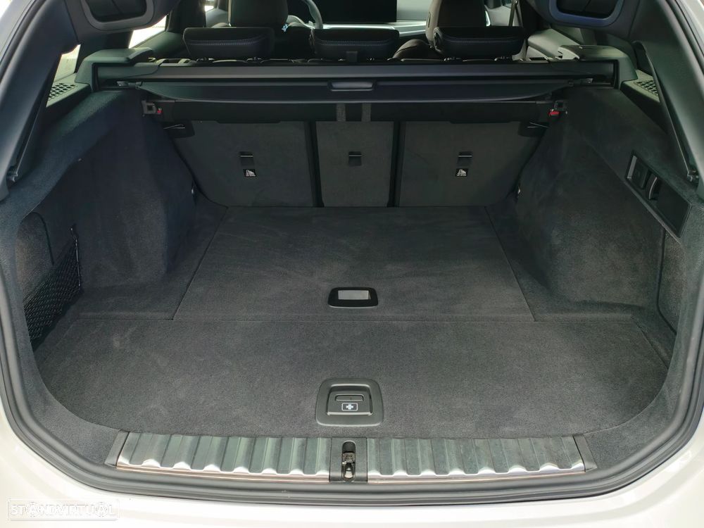 BMW 320 d Aut. M Sport - 44