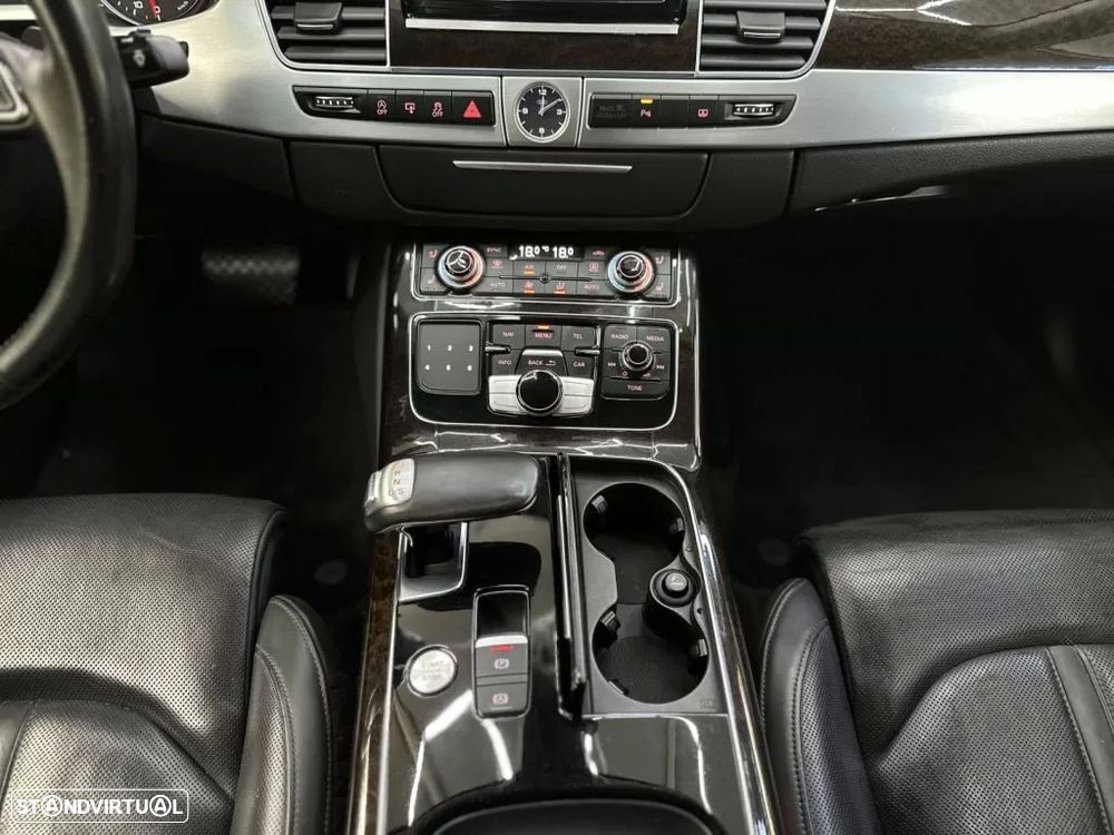 Audi A8 3.0 TDI V6 quattro Clean Exclusive - 31