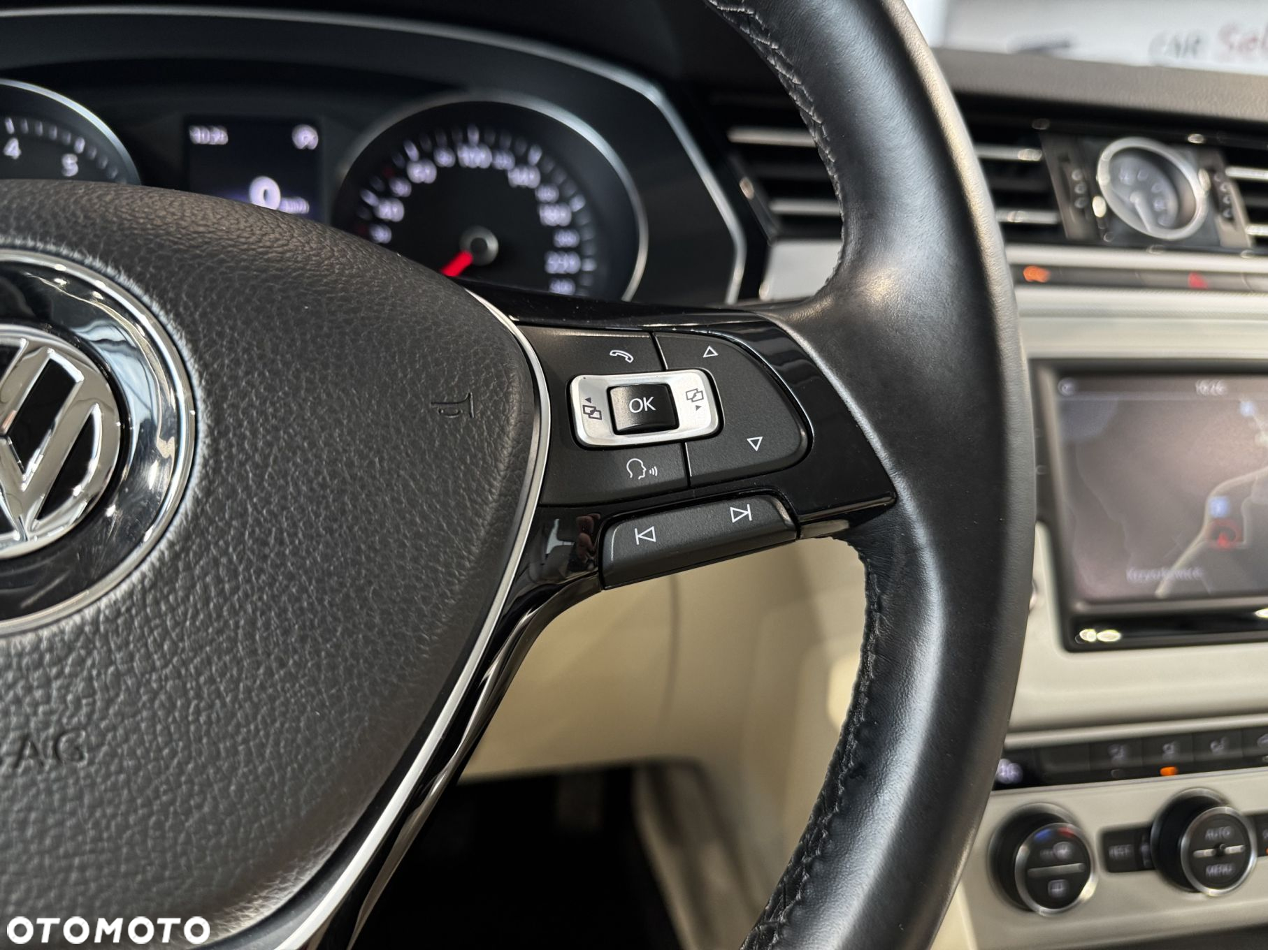 Volkswagen Passat - 21