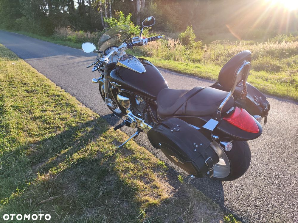 Suzuki Intruder - 4