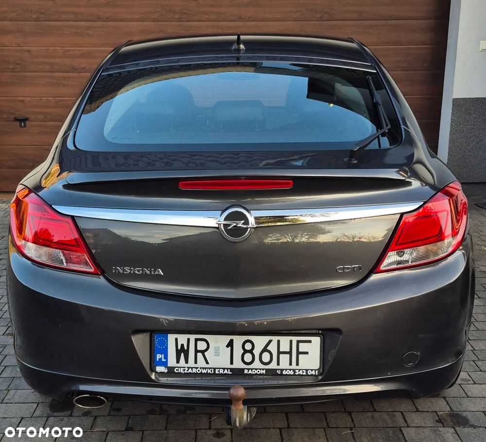 Opel Insignia 2.0 CDTI - 11
