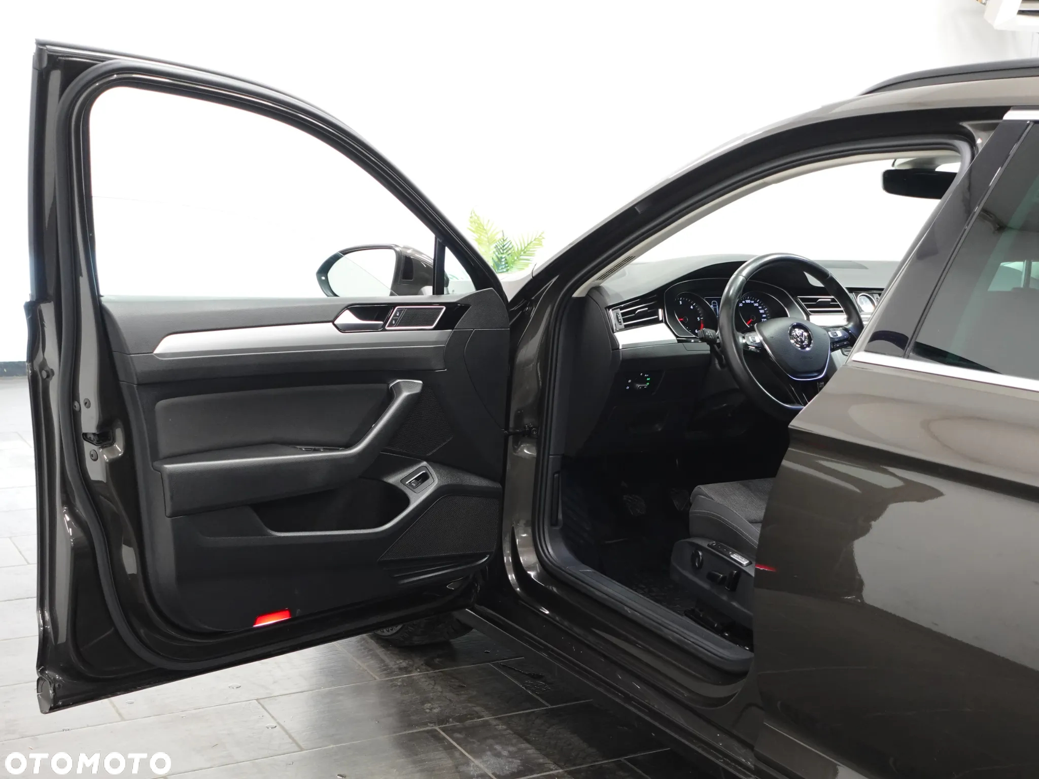 Volkswagen Passat 2.0 TDI BMT Comfortline - 19