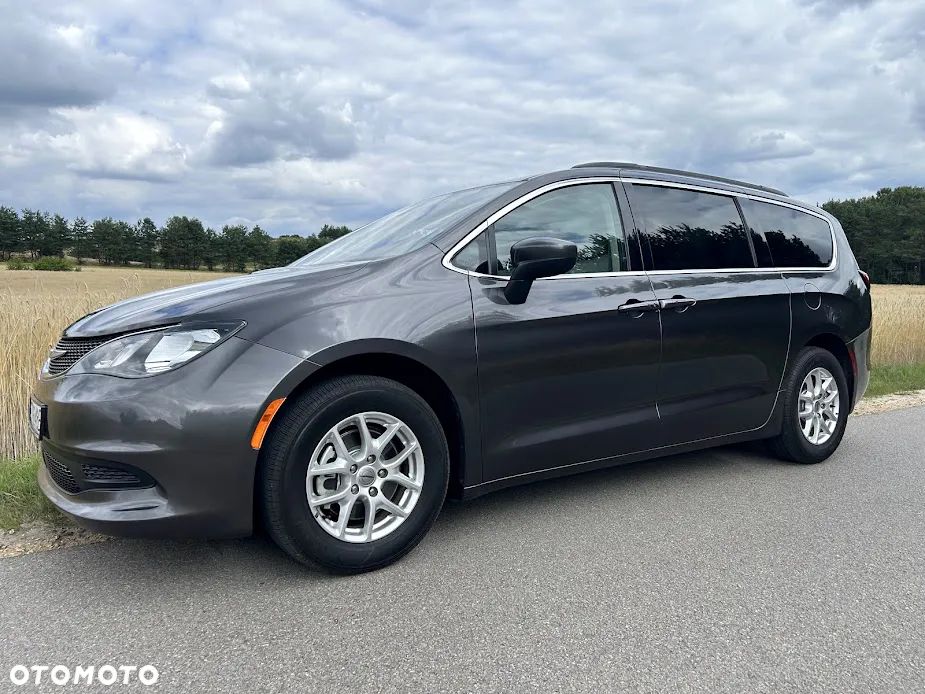 Chrysler Pacifica - 5
