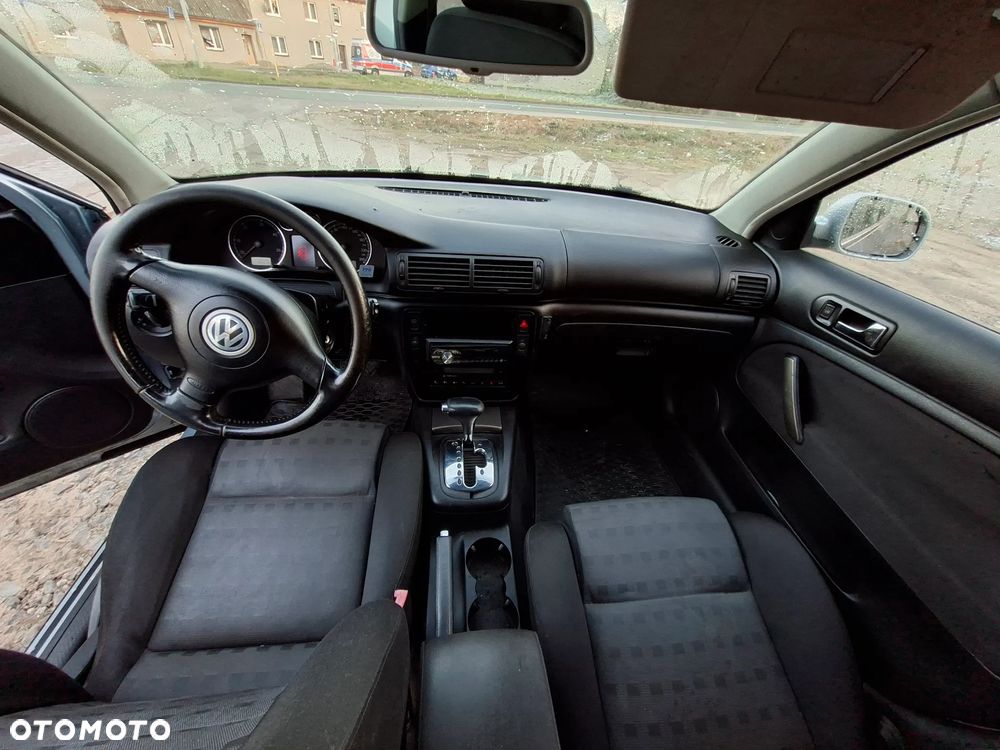 Volkswagen Passat 1.9 TDI Highline Tiptr - 9