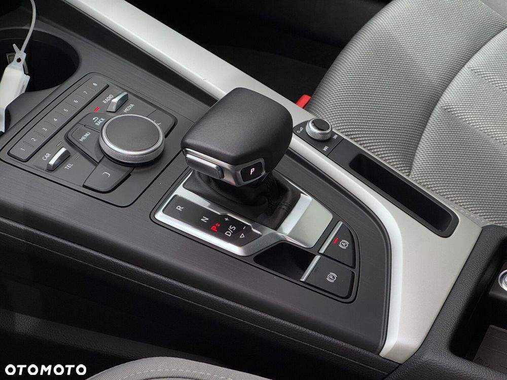 Audi A4 Limousine - 9