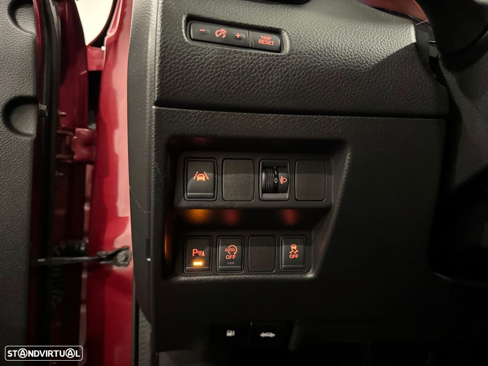 Nissan Qashqai 1.5 dCi N-Connecta 18 - 51