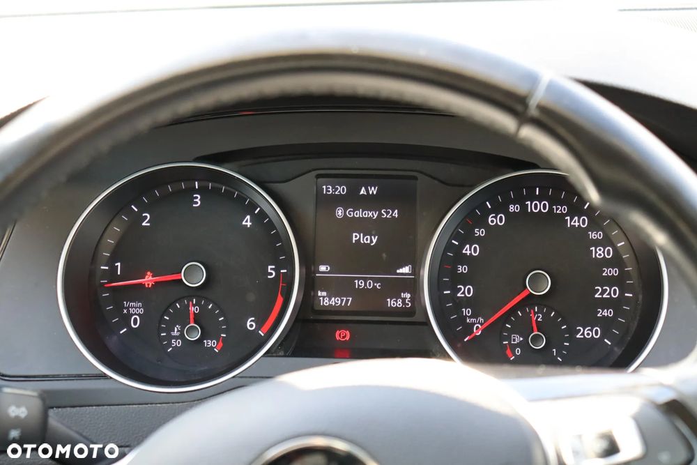 Volkswagen Passat - 10