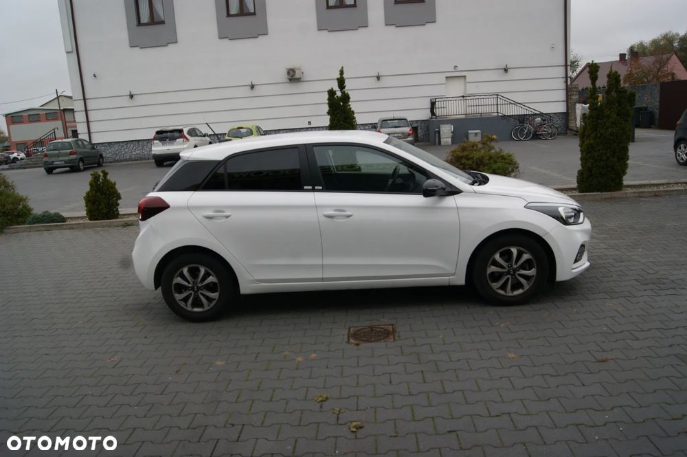 Hyundai i20 1.2 Passion - 12