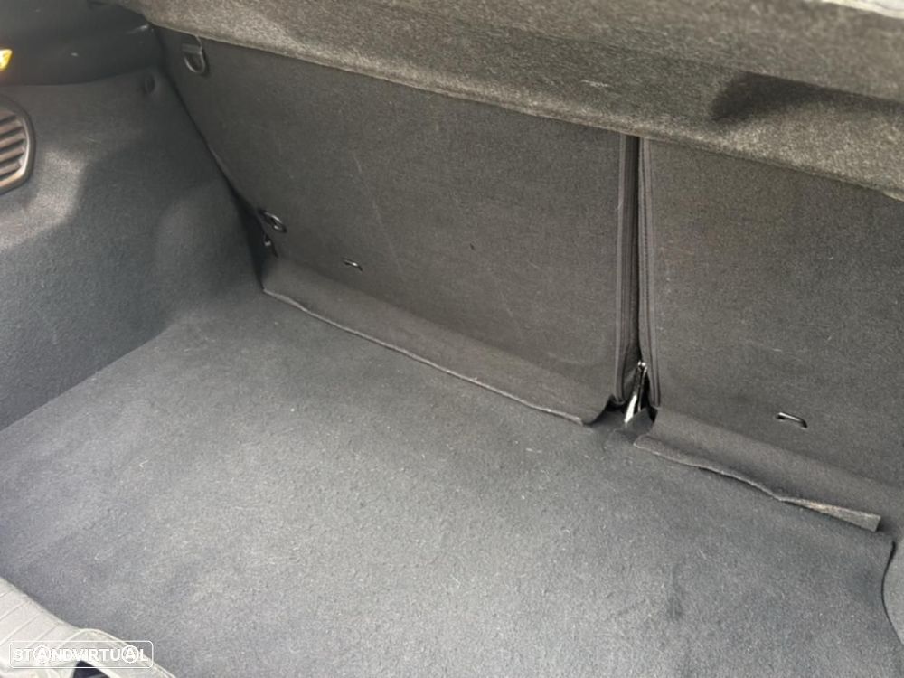 Peugeot 208 1.2 PureTech GT Line - 9