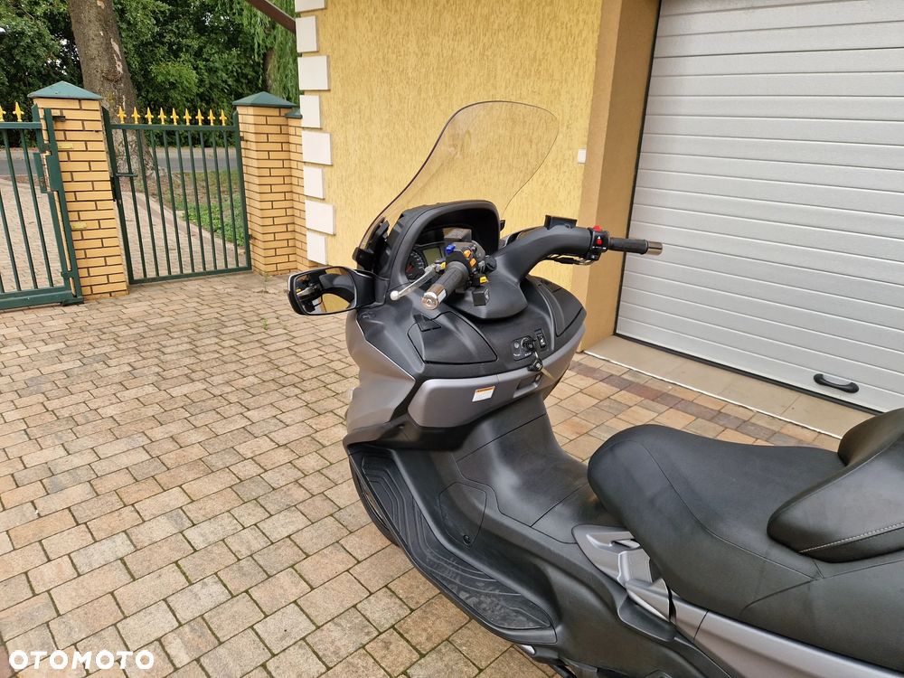 Suzuki Burgman - 17