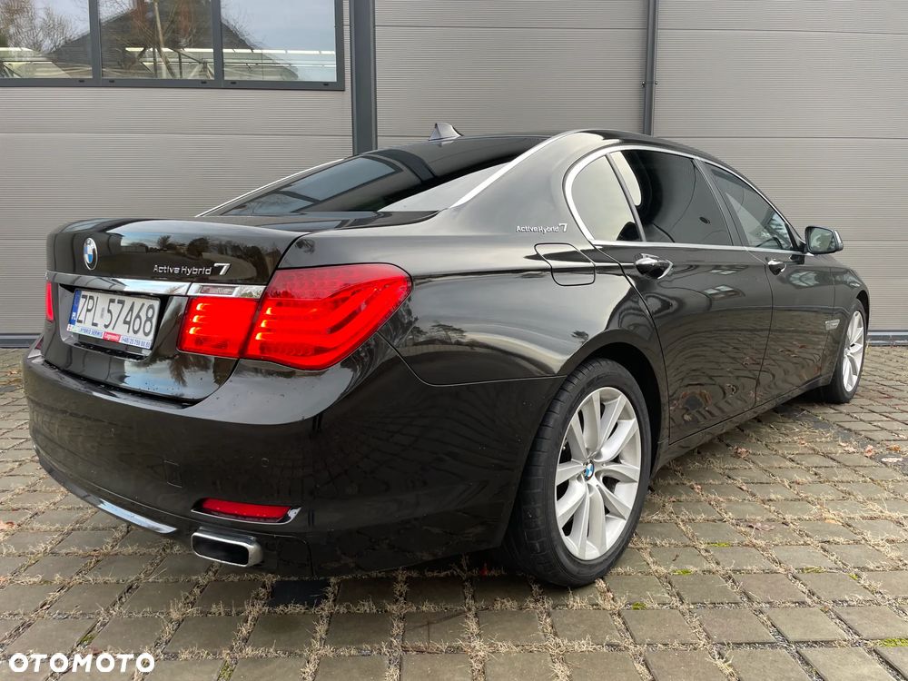 BMW Seria 7 750Li - 31