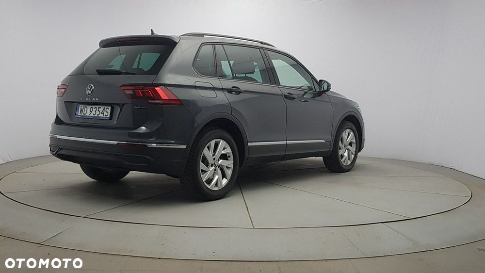 Volkswagen Tiguan - 7